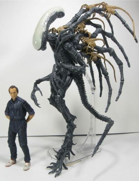 Xenomorph Artwork, Alien Mech, Xenomorph Types, Horror Action Figures, Creature Sculpture, Dragon Monster, Bug Hunt, Alien Xenomorph, Alien Figure