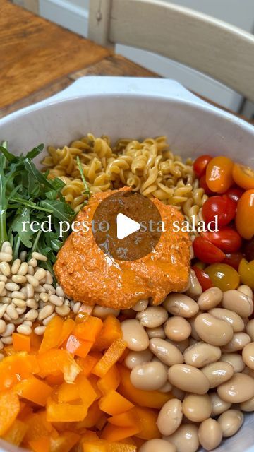 bonnie weddell | sunflower seed red pesto pasta salad 🧡❤️ (recipe: 3-4 portions )

for the pesto:
3-4 jarred red peppers 
50g sunflower seeds 
3-5 ... | Instagram Red Pesto Pasta, Orange Pepper, Pesto Salad, Red Pesto, Pesto Pasta Salad, Extra Protein, Cooked Pasta, Sunflower Seed, Pesto Pasta