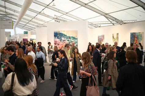 London Art Exhibition, Art Exhibition Aesthetic, Exhibition Aesthetic, 2024 Plan, Art Gallery Exhibition, Art Fair Booth, Board Collage, Frieze London, London Art Gallery