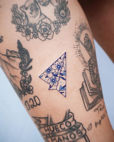 25+ Paper Airplane Tattoo Designs That Are Simple But Cool & Cute - 100 Tattoos Bright Colorful Tattoos, Paper Airplane Tattoo, Paper Airplane Tattoos, Airplane Tattoo, Airplane Tattoos, 100 Tattoo, Collar Bone Tattoo, Paper Airplane, Black Ink Tattoos