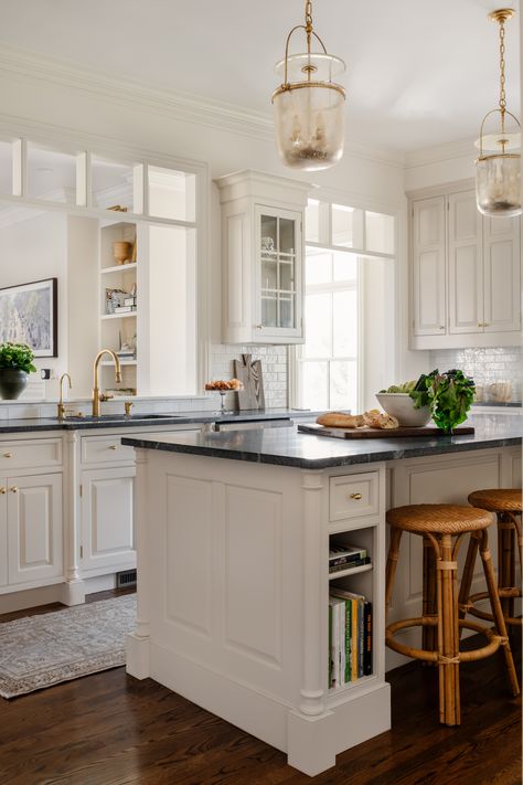 Timeless Cabinetry Colors | Elements of Style Traditional Southern Home Exterior, Old Florida Interior Design, Nantucket Style Homes Interior, Cabinetry Colors, Erin Gates Design, Trad Wife, British Kitchen, Edgecomb Gray, Creek House