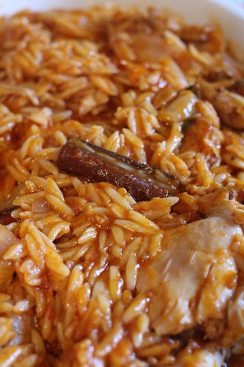 Youvetsi Giouvetsi Chicken, Chicken Giouvetsi, Greek Goodness, Cypriot Food, Eat Greek, Greek Foods, Greek Heritage, Sweet Potato And Apple, Chicken Orzo