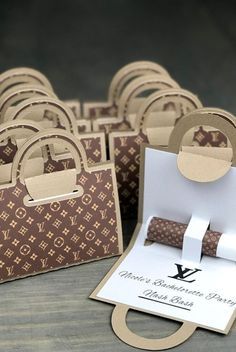 Louis Vuitton Birthday Party, Louis Vuitton Birthday, Templat Kotak, حفل توديع العزوبية, Lip Balm Favors, Idee Cricut, Diy Gift Box, Lip Balms, Custom Party