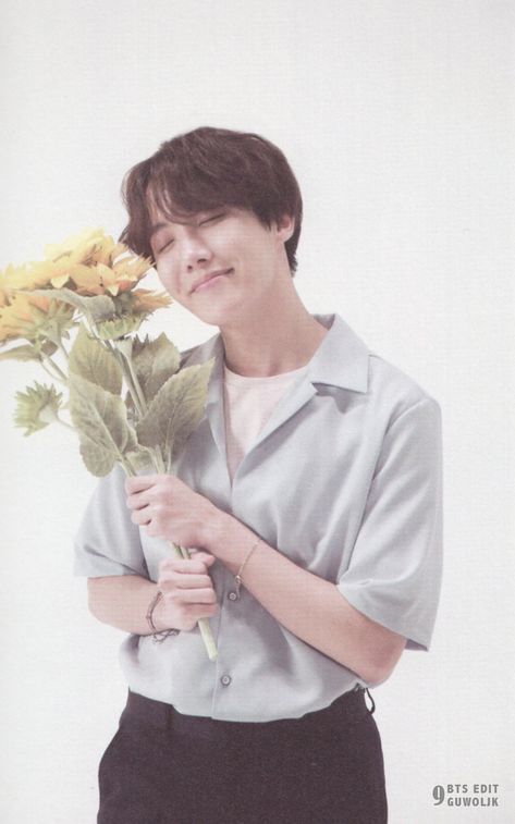 Holding Flowers, Love Yourself, Bts, On Twitter, Yellow, Twitter, Flowers