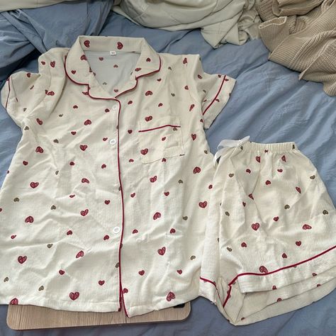 Heart Shaped Style Pajamas. Soft And Comfortable. Brand New In Bag. Never Worn. Comfortable Night Wear, Cute Pjs Silk, Matching Undergarment Sets, Cute Aesthetic Pjs, Cute Pijamas Coquette, Strawberry Pjs, Pijamas Winter, Cute Pajamas Aesthetic, Coquette Pjs