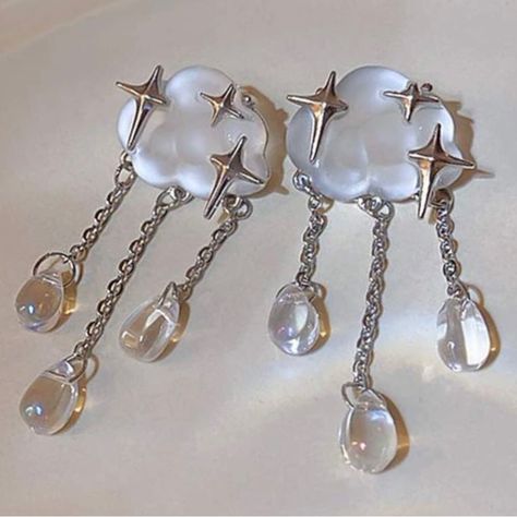 “Starry Rain Clouds” Frosted Glass 4 Point Star Stellar Cumulus Weather Raindrops Silver Stud Post Dangle Earrings. Frosted Glass Fluffy Cumulus Cloud With Three Silver 4 Pointed Stars. Three Tiered Clear Glass Raindrops Hang From Silver Link Chains From The Cloud. New. Measurements: Eardrop Length: 2.4” Earring Width: 1.6” If You Want It, Don’t Let It Get Away Send Me An Offer! I Love To Do Bundle Order Discounts! Purple Star Earrings, Dangling Star Earrings, 4 Pointed Star, Angelcore Jewelry, Pretty Jewellery Silver, Angelic Jewelry, Glass Raindrops, Glass Clothes, Weather Earrings