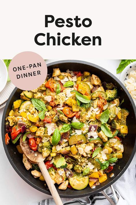 One Pan Pesto Chicken and Veggies Veggie Bowl Dinner Ideas, One Pan Pesto Chicken And Veggies, Pesto Chicken Recipes, Fwtfl Recipes, Turkey Entrees, Pasta Primavera Recipe, Eating Bird Food, Popular Dinner Recipes, Chicken And Veggies