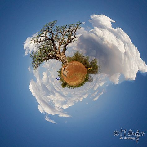 Fun with photos ... Creating 'little planets' - 'Planet Derby'.  Photo effects. Planet Photos, Planet Images, 360 Pictures, Distortion Photography, Panorama 360, Wide Angle Photography, Tiny Planet, Planets Images, 360 Photography