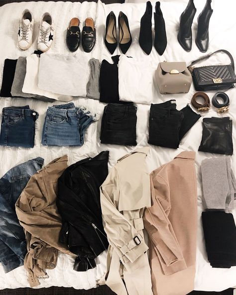 7bb060764a818184ebb1cc0d43d382aadesc51562631ri Minimalist Moda, Vacation Fashion, Packing Essentials, Fashion Capsule Wardrobe, Fashion Jackson, Clothes And Shoes, Fashion Capsule, Outfit Inspo Fall, Outfit Goals