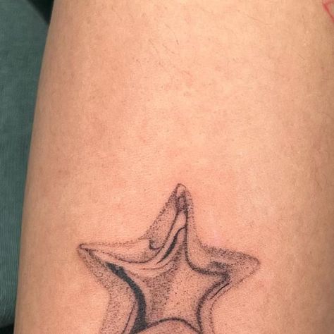 Silver Soul Tattoo, Chrome Star Tattoo, Chrome Tattoo Designs, 3d Star Tattoo, Shiny Tattoo, Chrome Tattoo, Chrome Star, Sparkle Tattoo, Pretty Tattoo