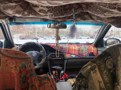 Jeep Interior Ideas Cute, Eclectic Car Decor, Earthy Car Interior, Cozy Car Decor, Hippy Car Interior Decor, Whimsigoth Car, Hippie Car Interior Diy, Decorating My Car, Groovy Car Interior