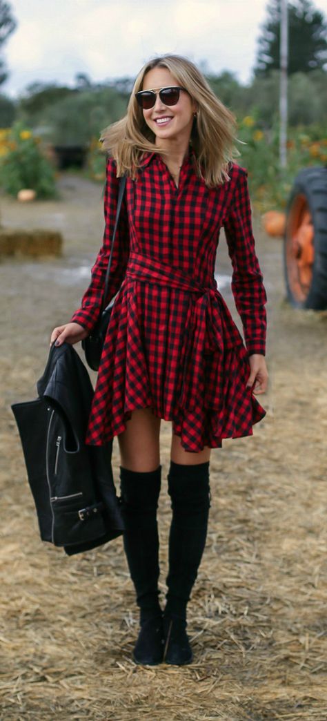 #30DRESSESin30DAYS - Day 1 - Fall Hay Ride - The quintessential fall dress, red and black buffalo check plaid, over the knee suede black boots, leather vest Plaid Dress Fall, Black Check Dress, Maxi Dress Outfit Fall, Hay Ride, Check Outfit, Rodeo Outfits, Buffalo Check Plaid, Maxi Dress Outfit, Plaid Outfits