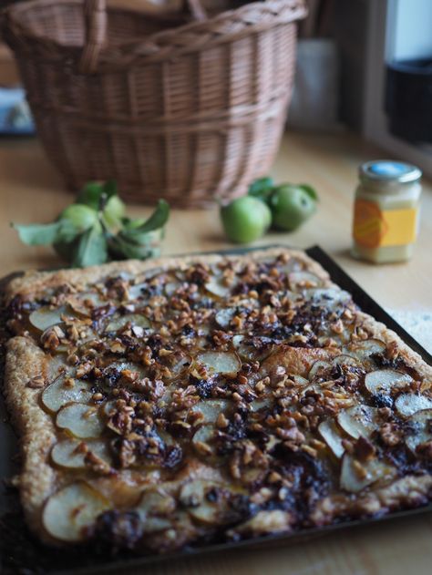 Savory Pear Tart with local honey, blue cheese, walnuts and a whole wheat puff pastry (Pæreterte) Pear Tart Recipe, Blue Cheese Tart, Honey Walnuts, Wild Kitchen, Nordic Recipe, Pear Tart, Cheese Tart, Honey Walnut, Norwegian Food