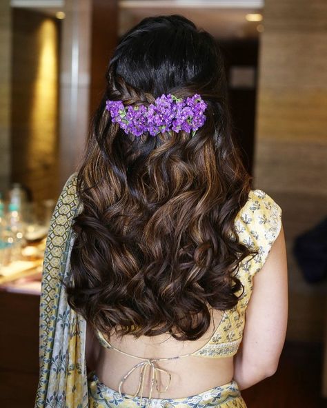 Flowy Curls, Makeover Hair, Easy Party Hairstyles, Event Hairstyles, Engagement Hairstyles, Bridal Hair Buns, Open Hairstyles, Indian Bridal Hairstyles, Bridal Hairstyle