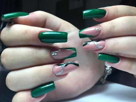 Dark Green Nails Ballerina, Black And Dark Green Nails Acrylic, Snake Nails Designs Green, Forest Green Nails Acrylic Design, Prom Nails Acrylic Emerald Green, Prom Nails Emerald Green And Silver, Hunter Green Nails Prom, Dark Green Acrylic Nails Designs Short, Emerland Green Nails Design