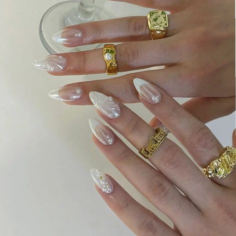 French Handmade Manicure Medium Almond Fake Nails Elegant & Minimalist  Nails Press On Nails Design Press On Nails Design, Seashell Nails, Nails Elegant, Medium Almond, White Acrylic Nails, Nail Swag, Cat Kuku, Elegant Nails, Funky Nails