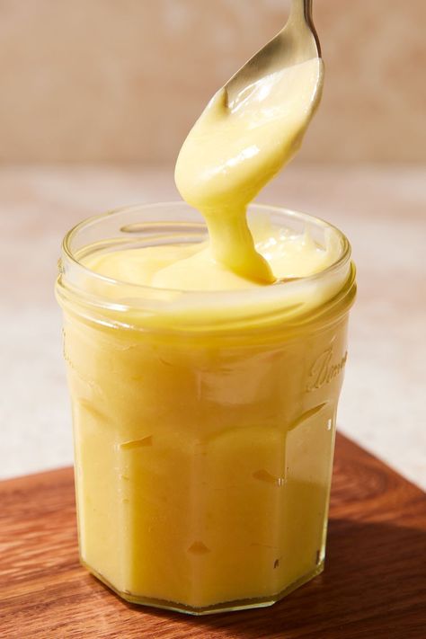 Perfect Lemon Curd Lemon Curd Uses, Burger Sauces Recipe, Easy Lemon Curd, Homemade Lemon Curd, Honey Mustard Dipping Sauce, Frozen Lemon, Lemon Curd Recipe, Lemon Custard, Curd Recipe