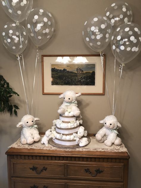 Sheep Themed Baby Shower Ideas, Lamb Theme Baby Shower Ideas, Sheep Baby Shower Theme, Sheep Baby Shower Ideas, Little Lamb Baby Shower Ideas, Lamb Baby Shower Theme, Baby Lamb Baby Shower, Mesas Para Baby Shower, Nursery Room Themes