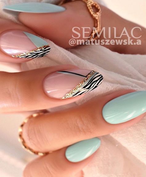 Amazing Nail Art Designs, Amazing Nail Art, Nails Yellow, Art Designs Ideas, Graduation Nails, Pink Nail, Chic Nails, Short Acrylic Nails, Long Acrylic Nails