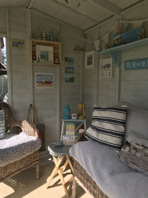 She Shed Beach Theme, Small Shed Ideas Hangout Interior, Boho She Shed Interior Ideas, Summerhouse Interiors Ideas Inspiration, Small Summerhouse Interiors Ideas, Inside Summer House Ideas, Hangout Shed, Small Shed Ideas Hangout, Shed Hangout Ideas