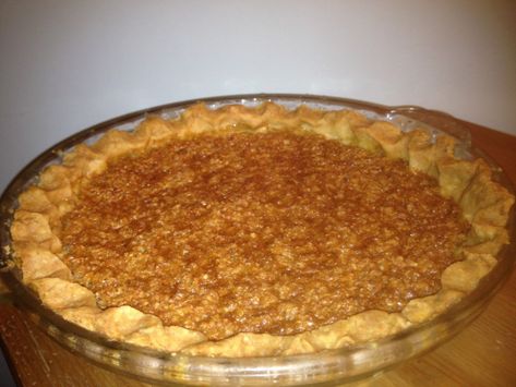 A delicious pie that tastes a lot like pecan pie without the pecans! You can fool your guests by serving them this in place of pecan. It's an Amish classic Amish Oatmeal, Sawdust Pie, Amish Pie, Oatmeal Pie, Pennsylvania Dutch Recipes, Amish Pennsylvania, Amish Food, Mennonite Recipes, Pecan Pie Recipe