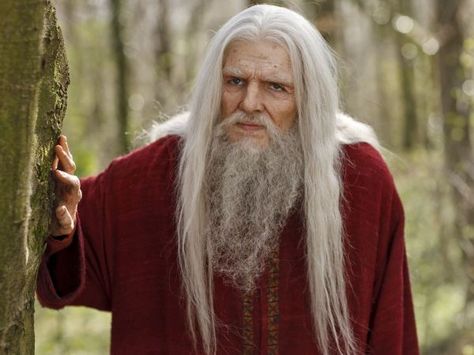 Old Merlin is hilarious it makes Arthur look dumb, but in a good way. XD Old Merlin, Arthur And Merlin, The Legend Of King Arthur, 6th October, Merlin Series, Bbc One, King Arthur, Error 404, Bbc