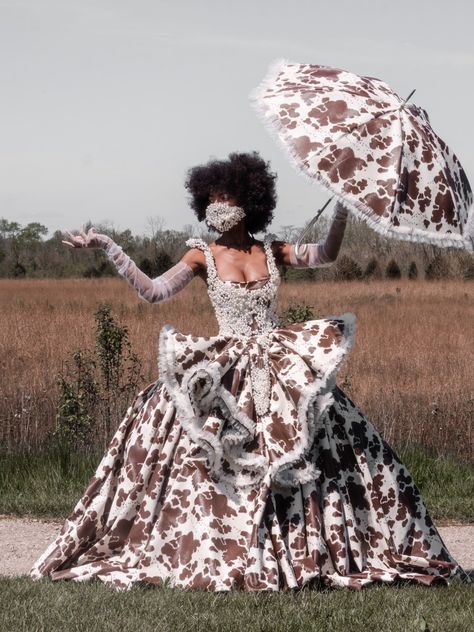 About Time Fashion And Duration, Southern Belle Aesthetic, Southern Belle Outfit, Black Southern Belle, Belle Gown, Southern Belle Dress, Gala Themes, Southern Culture, Fashion Gal