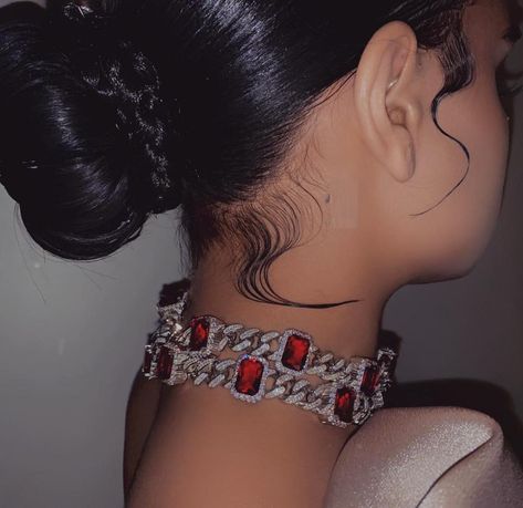 Cuban Link Chain Women, Ruby Red Necklace, Diamond Cuban Link Chain, Cuban Choker, Night Club Dresses, Chunky Choker Necklace, K Necklace, Hip Hop Women, Chunky Choker