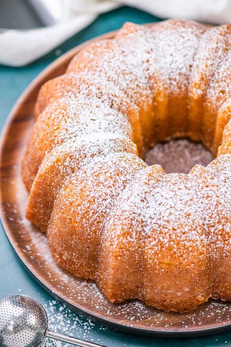 Kentucky Butter Cake - Homemade Hooplah Kentucky Pound Cake, Cake Glaze Recipe, Pound Cake Glaze Recipe, Sweet Coleslaw Recipe, Champagne Cake Recipe, Easter Bundt Cake, Kentucky Derby Recipes, Cake Glaze, Lemon Snack