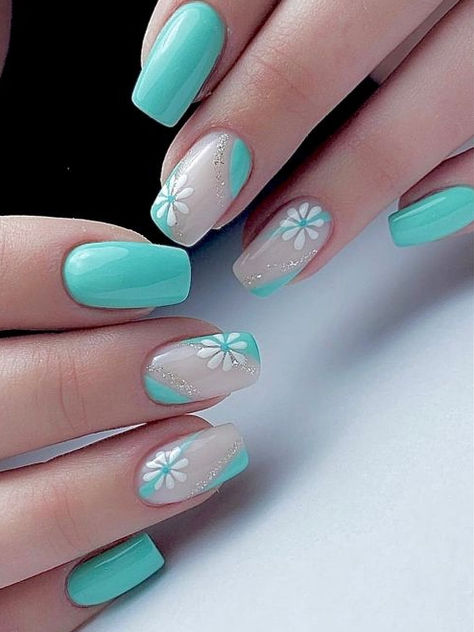 turquoise nails: flower accent Turquoise Nail Art, Teal Acrylic Nails, Turquoise Nail Designs, Teal Nail Designs, Mint Green Nails, Mint Nails, Aqua Nails, Teal Nails, Turquoise Nails