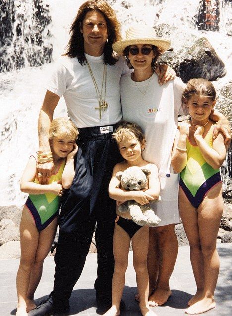 Sharon and Ozzy Osbourne on holiday in 1988 with their children Kelly, left, Jack, and Aimee Ozzy Osbourne Style, Sharon And Ozzy, Ozzy And Sharon Osbourne, Ozzy And Sharon, Ozzy Osbourne Black Sabbath, Jack Osbourne, Sharon Osbourne, Kelly Osbourne, Star Family