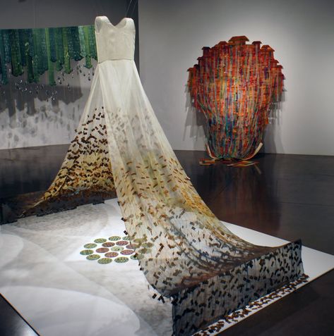 Absent of Body — Jan-Ru Wan 萬珍如 Watercolour Embroidery, Fashion Installation, Dress Art, Contemporary Textiles, Textile Fiber Art, Stitch Ideas, Art Dress, Stitching Art, Art Clothes