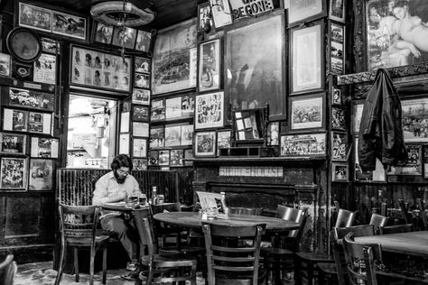 Mcsorley's Old Ale House Nyc, House Nyc, Speakeasy Bar, The Gilded Age, Nyc Bars, Old Bar, Prank Calls, Hidden Places, Dive Bar