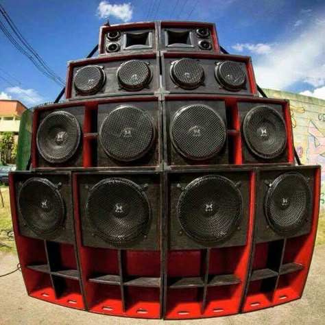 Speaker Aesthetic, Transformer Oc, Speaker Wall, Rules Of Composition, Big Speakers, Systems Art, Festival Photography, Sound System Speakers, Dj System