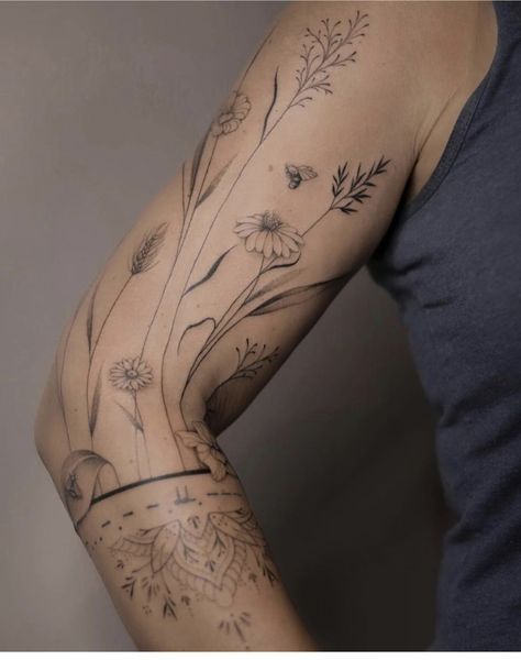 Botanical Tattoo Sleeve, Natur Tattoo Arm, Tato Suku, Tato Dengan Makna, Tato Jari, Feminine Tattoo Sleeves, Boho Tattoos, Tattoos For Women Half Sleeve, Floral Tattoo Sleeve