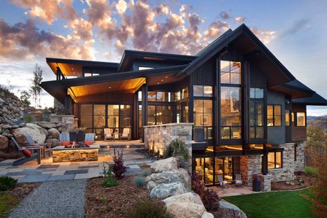 This two-story contemporary mountain home was designed in 2016 by Vertical Arts Architecture, located in Steamboat Springs, Colorado. Contemporary Mountain Home, Home Designs Exterior, Modern Mountain, Steamboat Springs, Mountain Homes, Design Exterior, Contemporary House Design, Luxury Homes Dream Houses, Hus Inspiration