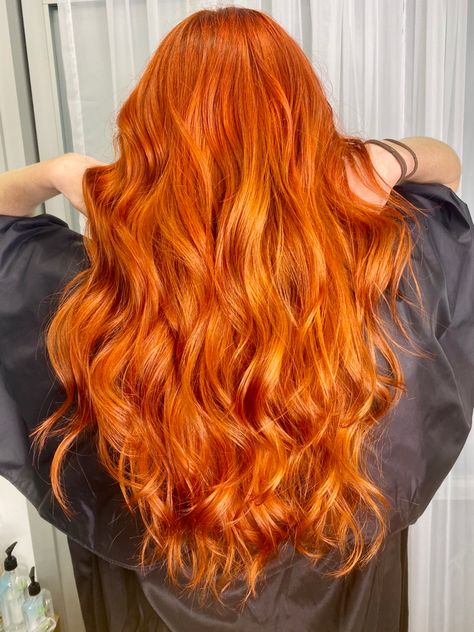 Orange To Red Hair, Natural Orange Hair, Fire Orange Hair, Orange Copper Hair Color, Bright Ginger Hair, Ginger Hair Styles, Orange Hair Ideas, Orange Copper Hair, Orange Ginger Hair