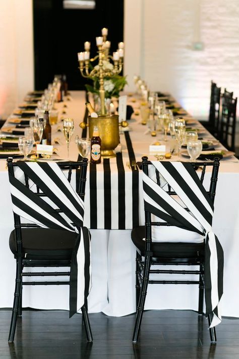 Black And White Gala Decorations, Black And White Striped Wedding, Modern Loft Wedding, Peonies Wedding Centerpieces, Divorce Celebration, White Stripes Wedding, Striped Cake, Black White Parties, Gala Ideas