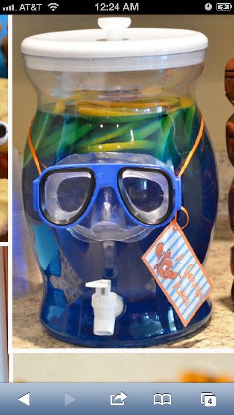 Blue Kool-aide with scuba mask. Nemo Baby Shower, Finding Dory Birthday Party, Dory Birthday Party, Finding Dory Party, Nemo Baby, Finding Nemo Party, Finding Dory Birthday, Nemo Birthday Party, Dory Birthday