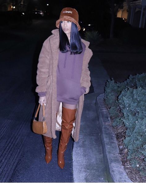 Cold Day Outfits Black Women, Cabin Outfit Ideas Black Women, Chill Winter Outfit Black Women, Winter Outfits Brunch, Brunch Outfit Black Woman Winter, Winter Looks Black Women, Black Women Winter Outfits, Winter Outfits Black Women, Women Winter Outfits