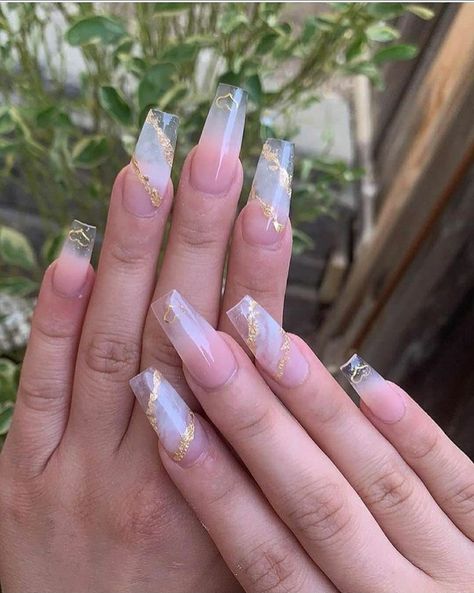 Acrylic Nails With Gold Flakes, Prom Preparation, Acrylic Nail Designs Coffin, Money Nails, Summer Street Style, Graduation Nails, Nude Nail Designs, Gold Flake, Matte Nails Design