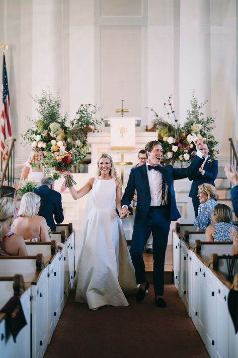 Nantucket Themed Wedding, Classic New England Wedding, Nantucket Wedding Venues, Church Wedding Reception, Nantucket Wedding Aesthetic, New England Wedding, Nantucket Hotels, Nantucket Wedding, Romantic Girl