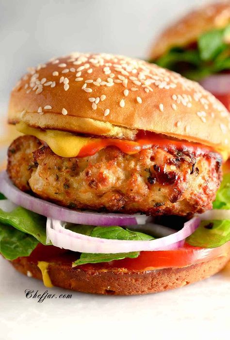 Ground Chicken Burgers In Oven, Chicken Breast Burgers, Ground Chicken Burgers, Panini Recipes Chicken, Grilled Turkey Burgers, Chicken Burgers Recipe, Turkey Burger Recipes, Grilled Turkey, Ground Chicken Recipes