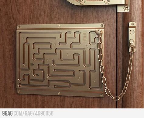 jajajaja excelente idea Overprotective Parents, Door Chains, Breaking In, House Things, Home Goods Decor, Escape Game, Escape Room, E Card, Infj