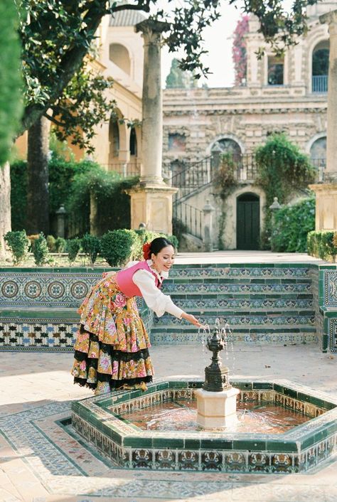 Seville Alcazar, Seville Photography, Alcazar Seville, Beauty Plan, Fashion Themes, Film Photographer, On Film, Seville, Fashion Shoot