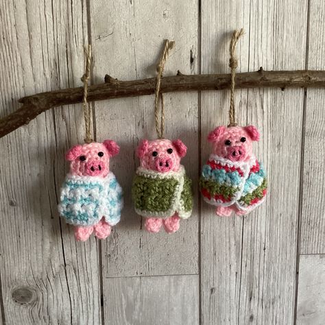 Excited to share this item from my #etsy shop: PDF Crochet Pattern Pig in a Blanket - US terms - Christmas tree decoration, door hanger Crochet Christmas Door Hanger, Christmas Crochet Door Hanger, Pig Ornaments Diy Christmas Trees, Crochet Bell Hanger, Tiny Crochet Hanging Plant Pattern, Pig In A Blanket, Pigs In Blankets, Crochet Christmas Trees Pattern, Crochet Poppy