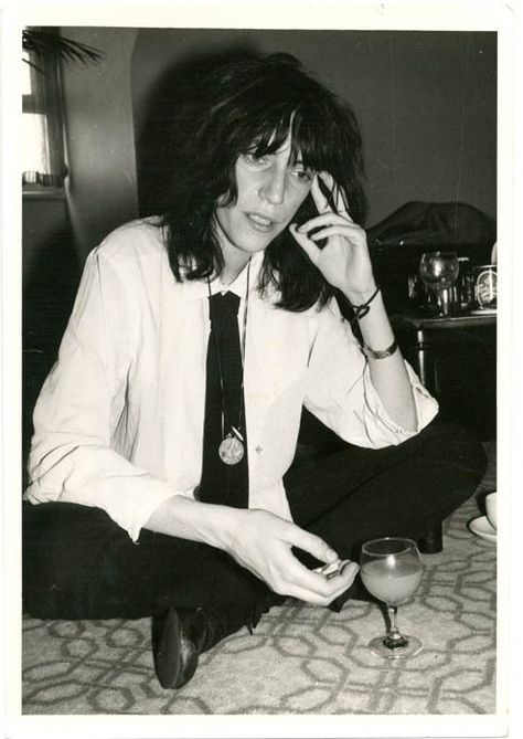 Patti Smith Robert Mapplethorpe, Punk Singer, Robert Mapplethorpe, Patti Smith, Joan Jett, Amy Winehouse, Post Punk, Godmother, Fashion Mode