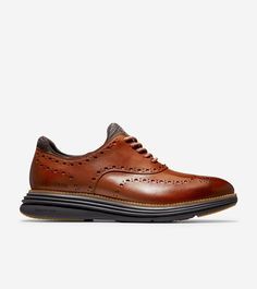 Wing oxford upper in leather.Stitchlite™ knit bootie.​Luxuriously cushioned GRANDFØAM footbed.Rubber bottom for zonal traction and greater durability. Bohemian Shoes, Wingtip Oxford Shoes, Comfortable Mens Shoes, Mens Ankle Boots, Brown Oxfords, Man Shoes, Wingtip Oxford, Cole Haan Men, Tassel Loafers