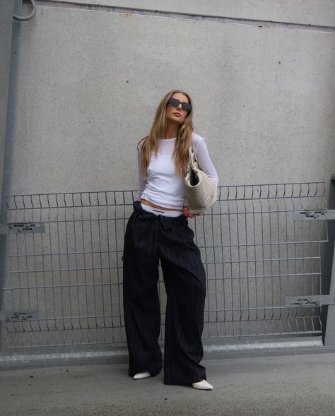 If in doubt, make your pants the outfit 🙊 #miumiu #thefrankieshop #dailystyleinspo White t-shirt, tailored trousers, tote bag, casual outfit, oversized Flannel Trousers Outfit, Pinstripe Pants Outfit, Pleated Pants Outfit, Flannel Trousers, Trousers Outfit, Trouser Outfit, Pinstripe Pants, Pleated Pants, Tailored Trousers