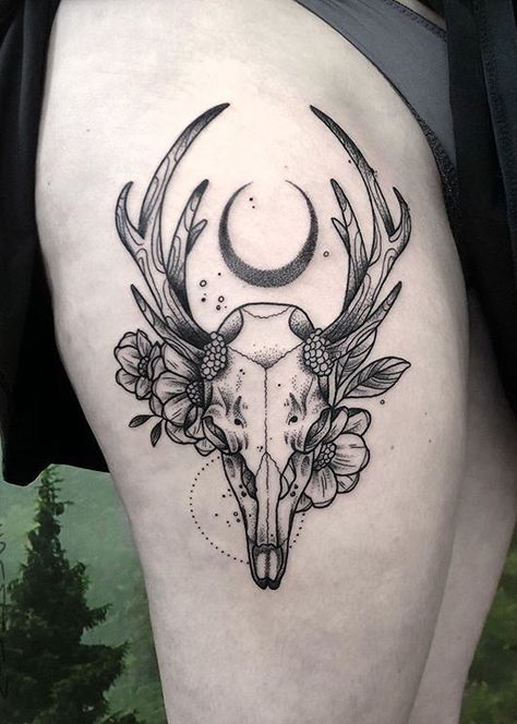 Deer Skull Drawing, Deer Skull Tattoo, Stag Skull, Deer Skull Tattoos, Skeleton Hand Tattoo, Deer Skull, Skull Tattoo Design, Tattoo Videos, Deer Skulls